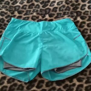 Danskin Now athletic/gym shorts sz S